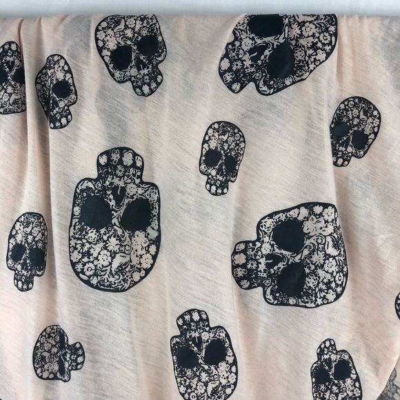 Charlotte Russe Accessories - Skull head infinity scarf peach and black OS